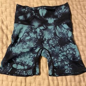 Scrunch butt high waisted biker shorts
